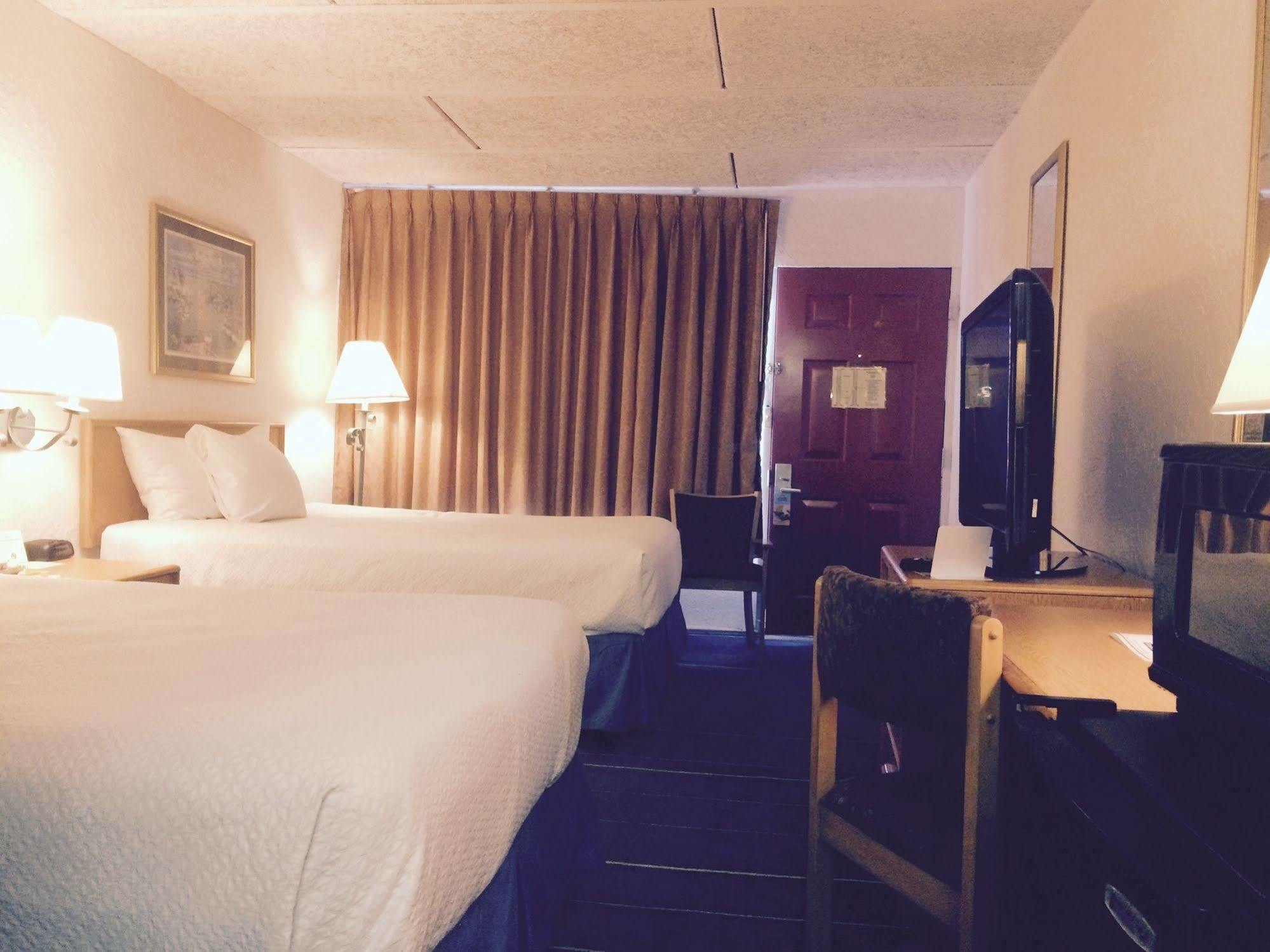 Days Inn By Wyndham West Palm Beach Exterior photo